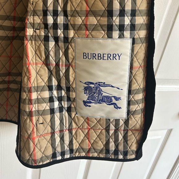 Burberry Black Quilted Jacket - Picture 7 of 9